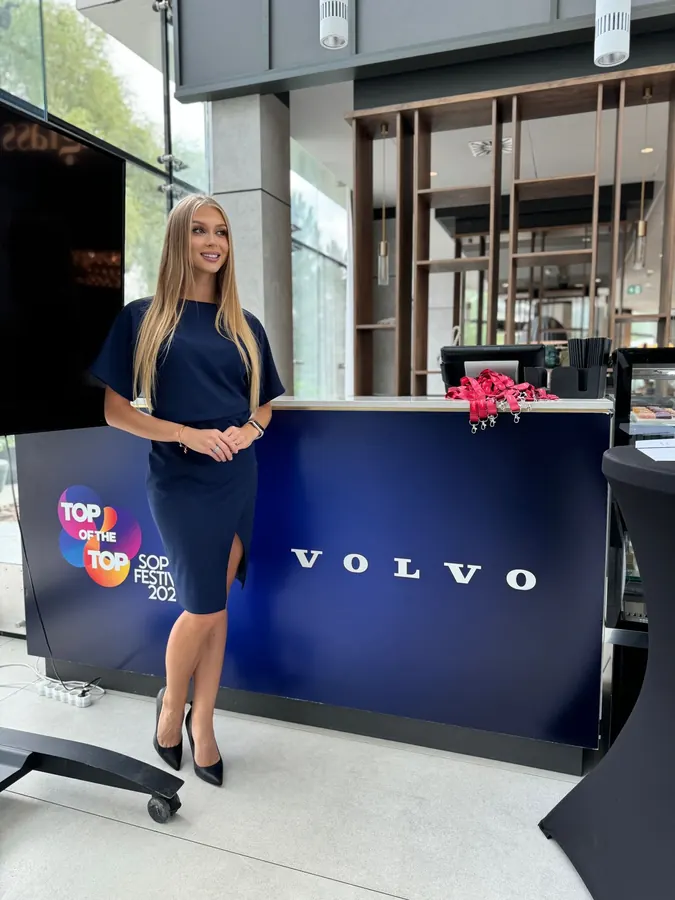 Hostessa OBSESSION na evencie marki Volvo